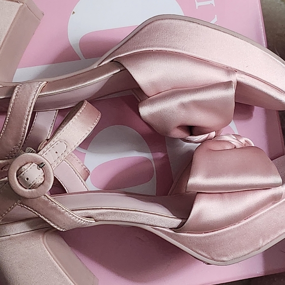 GB girls Pink Dress Shoes with Bow Detail - Picture 7 of 7